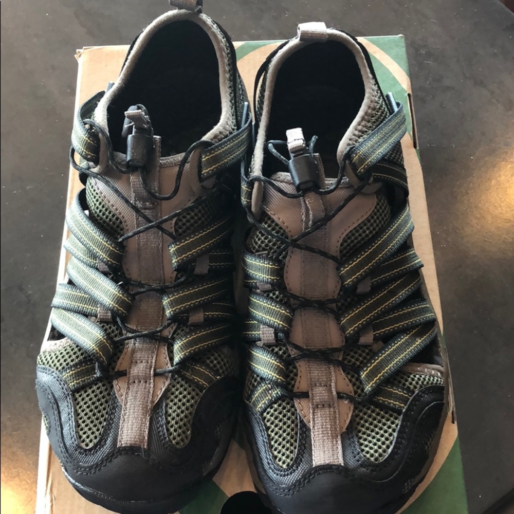 NWT Mens Chaco Outcross Lace Sandal